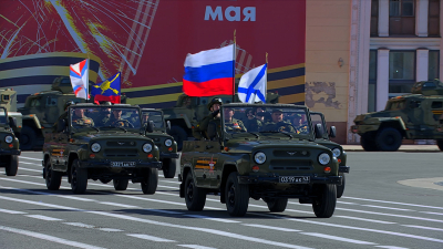 На Параде Победы Путин обратился к участникам СВО, назвав их героями