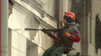 В Петербурге отмыли фасады школ, больниц и других социально значимых объектов