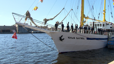 Петербургские курсанты отправились в первый рейс на судне «Юный Балтиец»