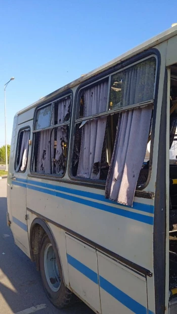 Украинский беспилотник атаковал автобус с людьми в Белгородской области