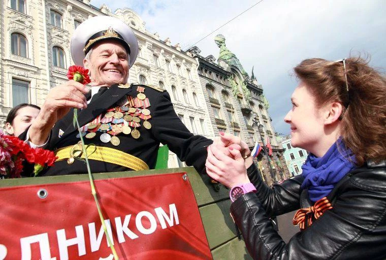 После парада 9 мая ветераны проедут по Петербургу на ретротехнике - tvspb.ru