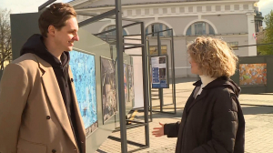 У Центрального выставочного зала Манеж уличная выставка «Наука — это красиво»