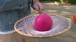 Работаем с головой: плейстик — система плавных движений для настроя на позитив