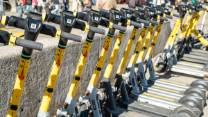 Радиус меньше, скорость ниже: в Петербурге расширяют ограничения для электросамокатов