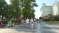В Петербурге продлили оранжевый уровень погодной опасности из-за аномальной жары