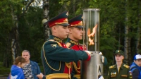 Старт акции «Свеча памяти» дали на Пискаревском мемориальном кладбище