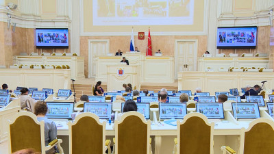В ЗакСе рассмотрели инициативу об увеличении налога на прибыль