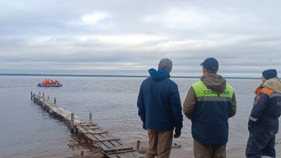 Подросток из Петербурга пропал в Сухом море после опрокидывания лодки в шторм