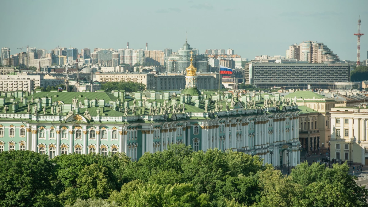 Гостей Эрмитажа предупредили о проблемах при оплате билетов банковскими картами и через СБП - tvspb.ru