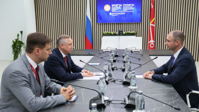 Губернатор Александр Беглов и генеральный директор VK Владимир Кириенко подписали соглашение о создании дата-центра в Петербурге