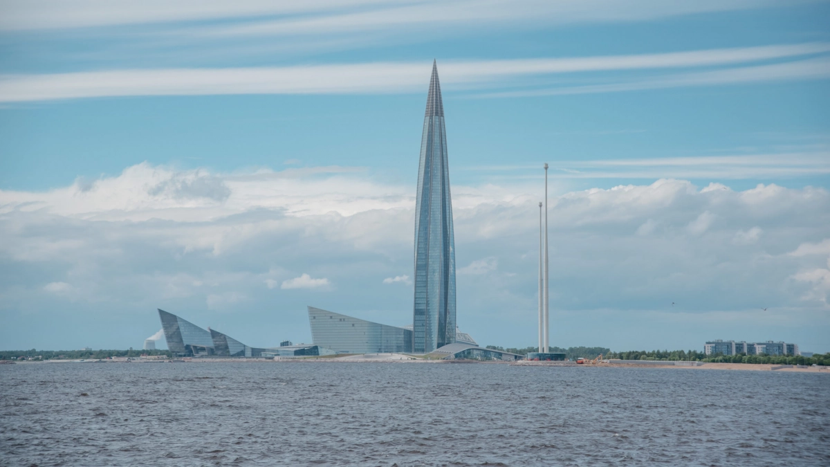 Облака над «Лахта Центром» в очередной раз встревожили петербуржцев - tvspb.ru