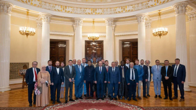В Мариинском дворце прошла встреча с иностранными политиками, журналистами, экономистами и академиками