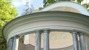 В Гатчине после двухлетней реставрации открылся Павильон Орла