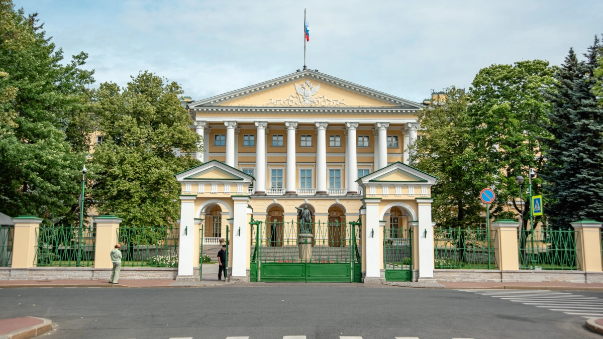 Александр Беглов: Внесены изменения в Социальный кодекс Санкт-Петербурга, которые приводят ряд его положений в соответствие с федеральными нормами в части выплаты пособий в связи с рождением ребёнка - tvspb.ru