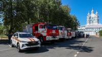 До конца года Петербург закупит более 20 единиц пожарной техники и 13 спасательных судов