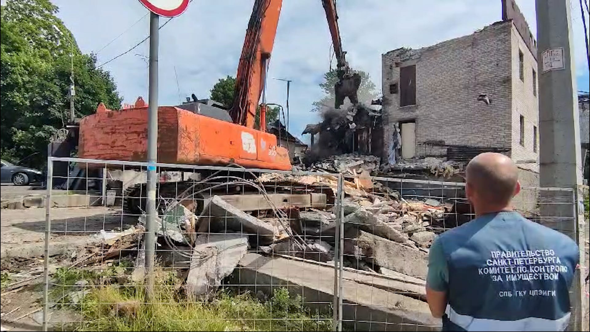 В Выборгском районе освободят городскую территорию от незаконных  коммерческих строений | Телеканал Санкт-Петербург