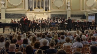 В Петербурге прошел первый концерт Мариупольского эстрадно-симфонического оркестра «Романс с оркестром – мост через вечность»