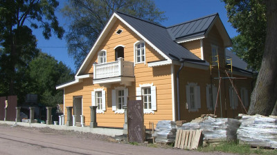 В Кронштадтской колонии в историческом виде восстановили последнее деревянное здание середины XIX века