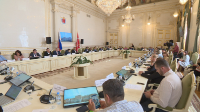 В Мариинском дворце бизнесмены Петербурга сегодня обсудили с властью насущные вопросы