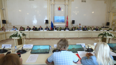 Аренда, льготы, земельные участки: в Петербурге обсудили развитие имущественного комплекса