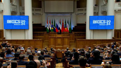 Владимир Путин отметил важность парламентского диалога в формате БРИКС