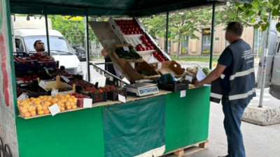 В Петербурге изъяли более тонны фруктов, ягод и овощей