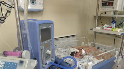 Врачи Первой детской городской больницы показали, как спасают жизни маленьким пациентам