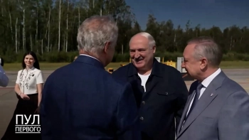 Александр Лукашенко прилетел в Петербург на встречу с Владимиром Путиным