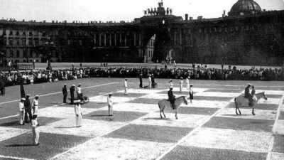 На Дворцовой площади возродят традицию «живых шахмат»