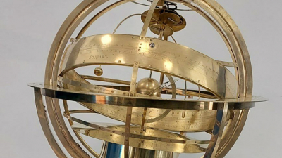 В Эрмитаже отреставрировали Армиллярную сферу с часовым механизмом