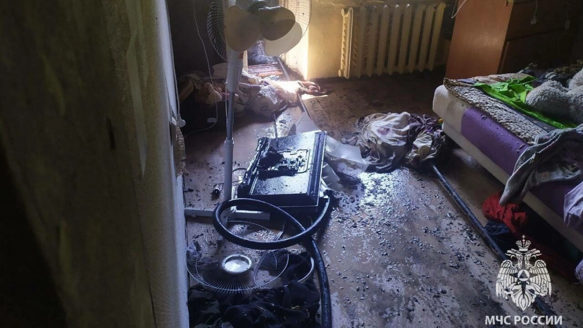 Ребенок нашел зажигалку, поднес огонь к белью и спалил квартиру - tvspb.ru