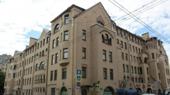 Бывший доходный дом на улице Всеволода Вишневского стал памятником