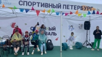 Гостям семейного фестиваля в Муринском парке рассказали тонкости игры в шахматы и пригласили в биатлонный тир