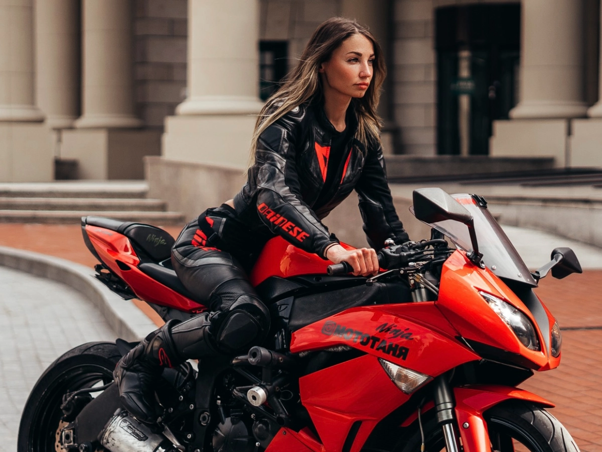 Появились кадры с места гибели байкерши-блогера МотоТани в Турции - tvspb.ru