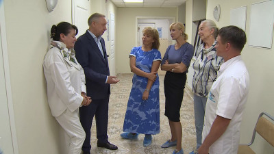 Новый центр женского здоровья на базе городской поликлиники №40 посетил губернатор Санкт-Петербурга Александр Беглов