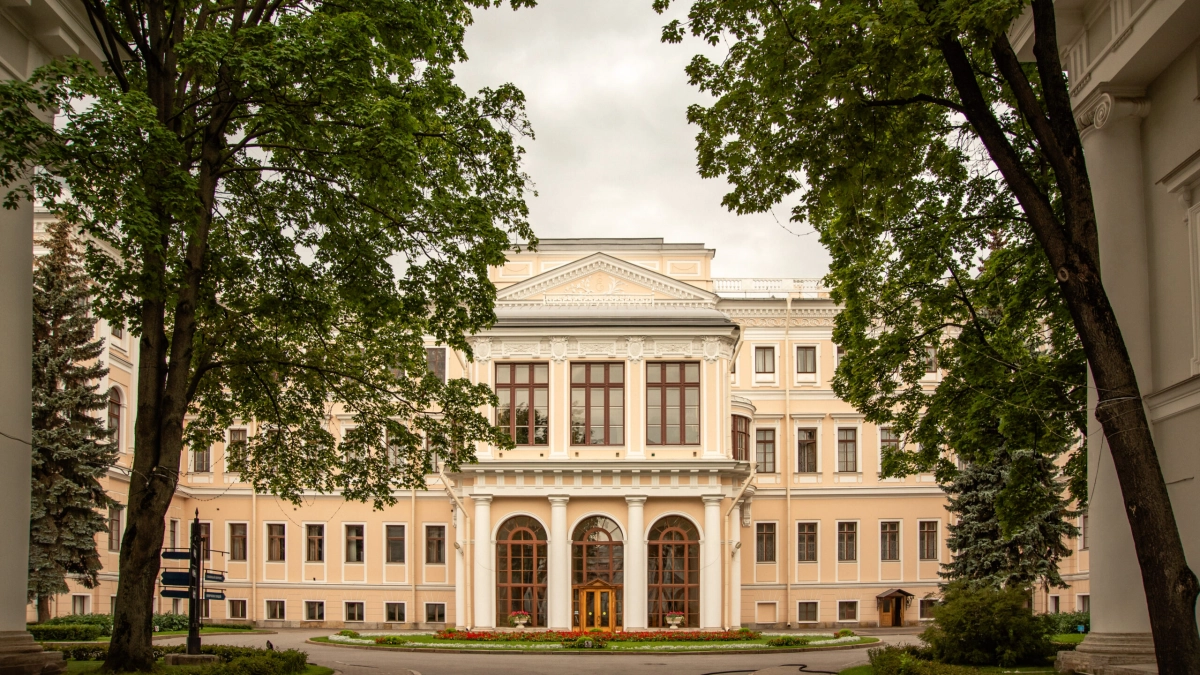 Александр Беглов: Молодёжная конференция «Будущее сильной России — в высоких технологиях» помогает Петербургу аккумулировать молодые таланты со всей страны - tvspb.ru