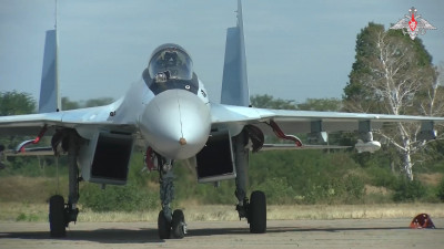 Истребители Су-35с выполнили патрулирование над нейтральными водами Черного моря