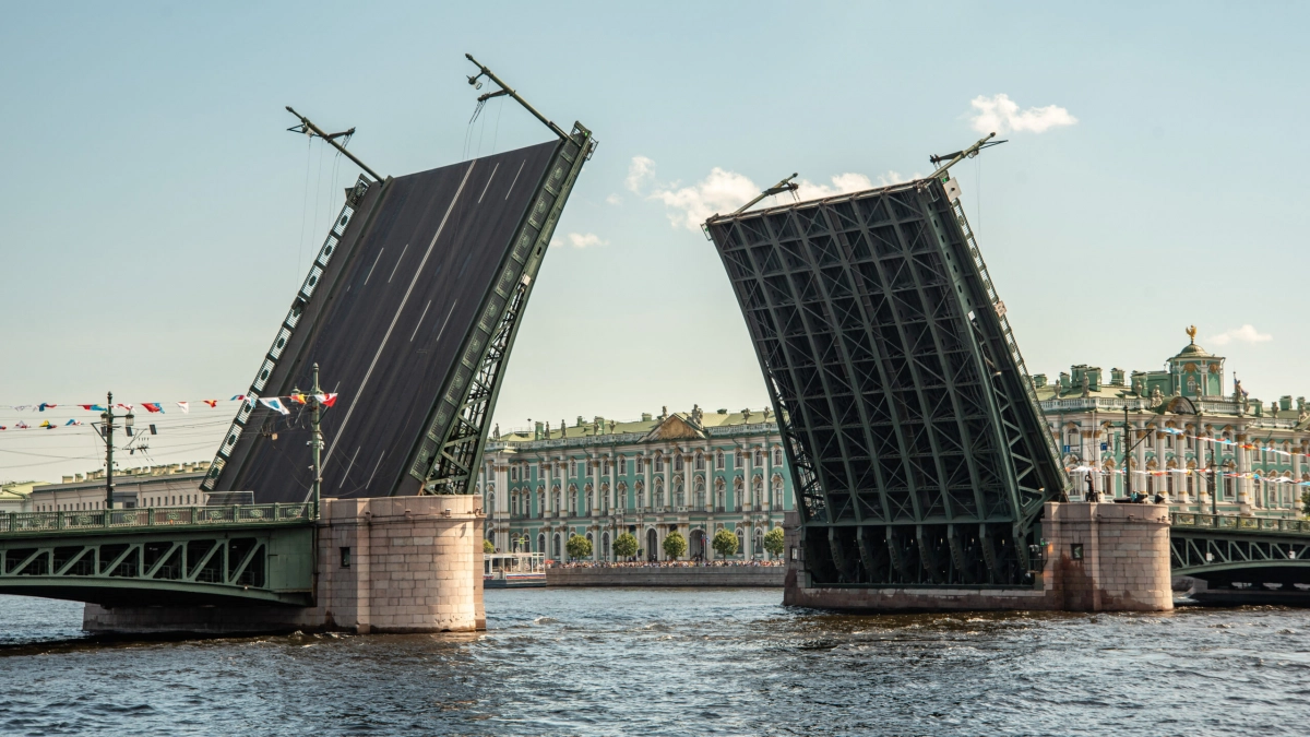 В Петербурге будут отмечать новый праздник – День работника мостостроения - tvspb.ru