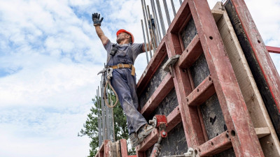 Новые школы и поликлиники появятся в Петербурге