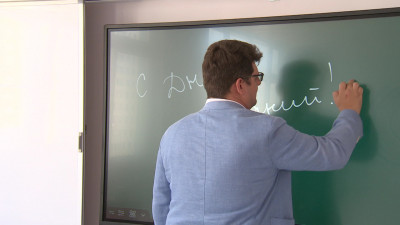 Спрос на учителей и репетиторов в Петербурге вырос на рекордные 24%