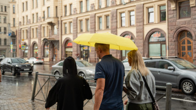 Град, шквалистый ветер и 30-градусная жара: что ожидает петербуржцев в воскресенье 13 июля