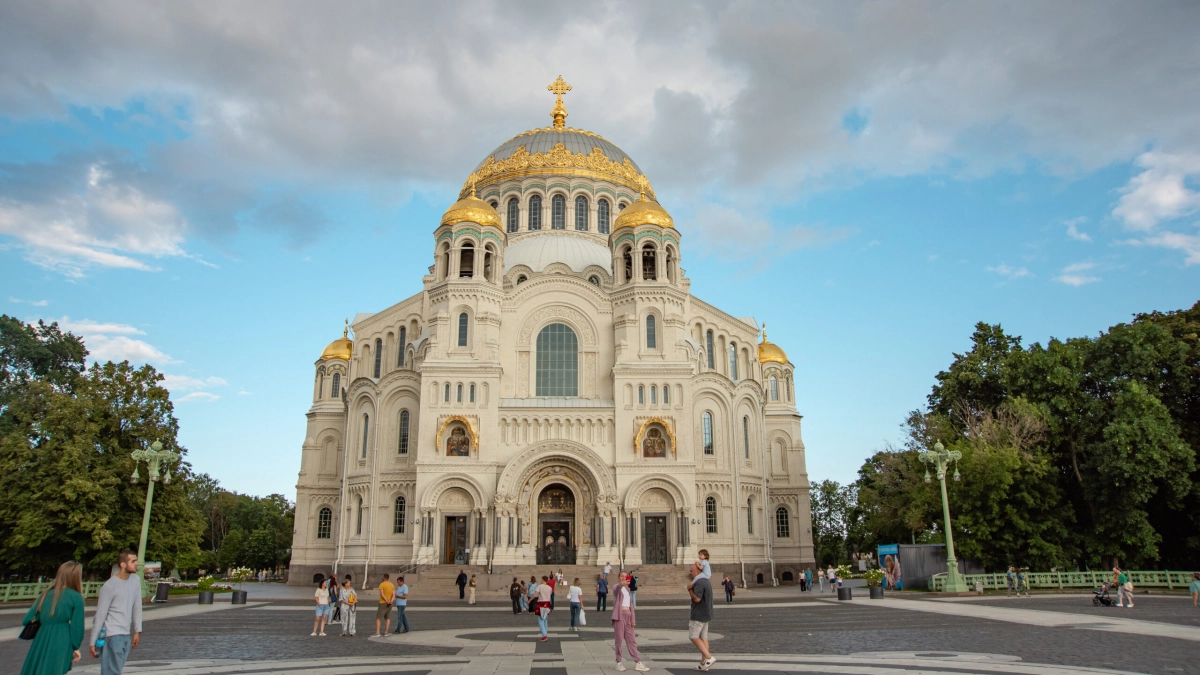 Александр Беглов: Выставка боевых наград в Морском соборе Кронштадта напоминает о героическом вкладе города-крепости в защиту Отечества - tvspb.ru
