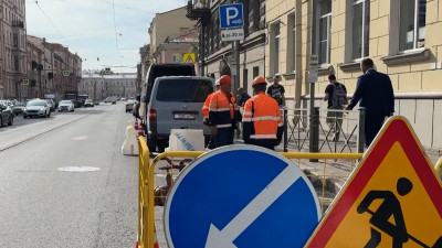 Губернатор Санкт-Петербурга Александр Беглов сообщил, что в городе проверяют 2,5 тысячи пожарных гидрантов рядом со школами и детскими садами