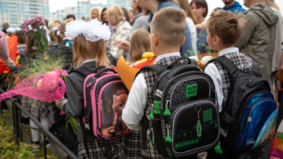 Александр Беглов и Александр Бельский поздравили петербуржцев с Днем знаний