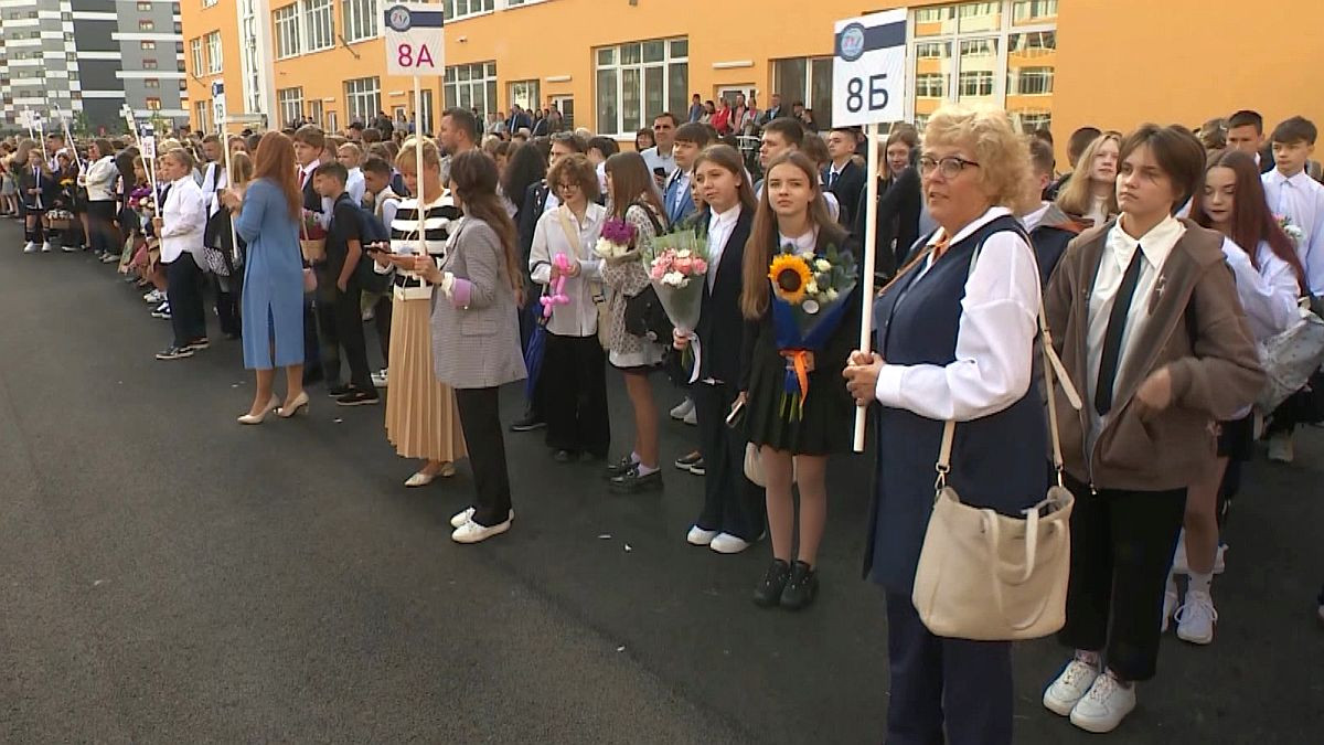 1 сентября будет в школу работать. 1 сентября будет в школу работать