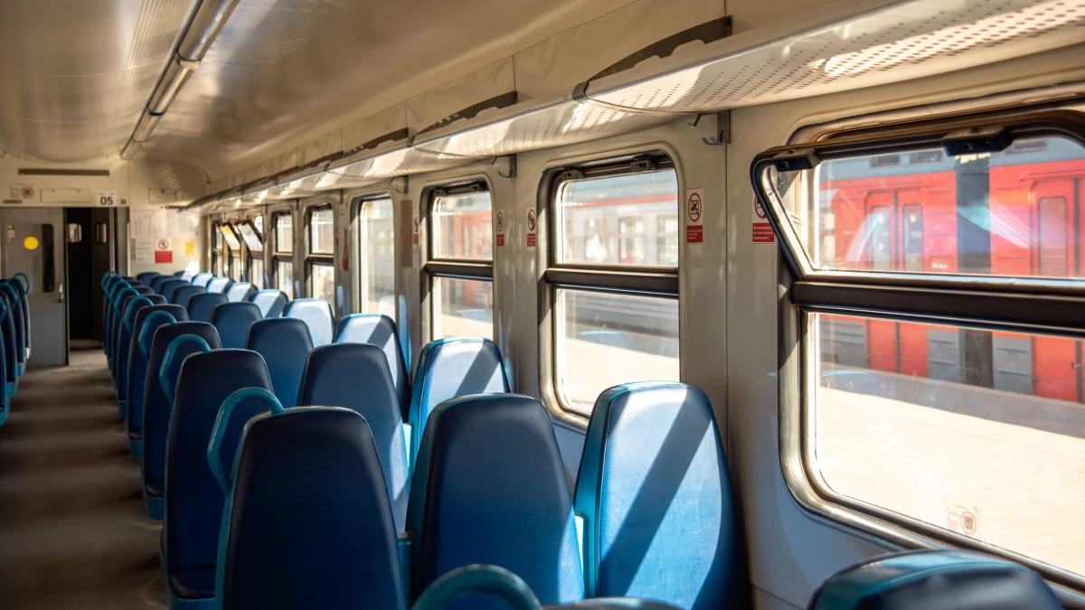 В Петербурге с 19 сентября изменится расписание пригородных поездов - tvspb.ru