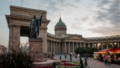 В четверг небо над Петербургом затянет облаками