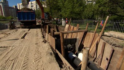 По поручению губернатора Санкт-Петербурга Александра Беглова в шести районах города заменили трубы на территории школ и детских садов