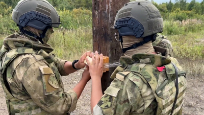 Взрывные учения петербургских росгвардейцев прошли на полигоне под Петербургом