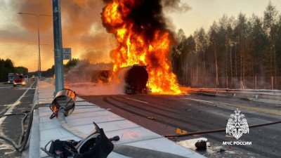 В ДТП на М-11 погиб водитель бензовоза